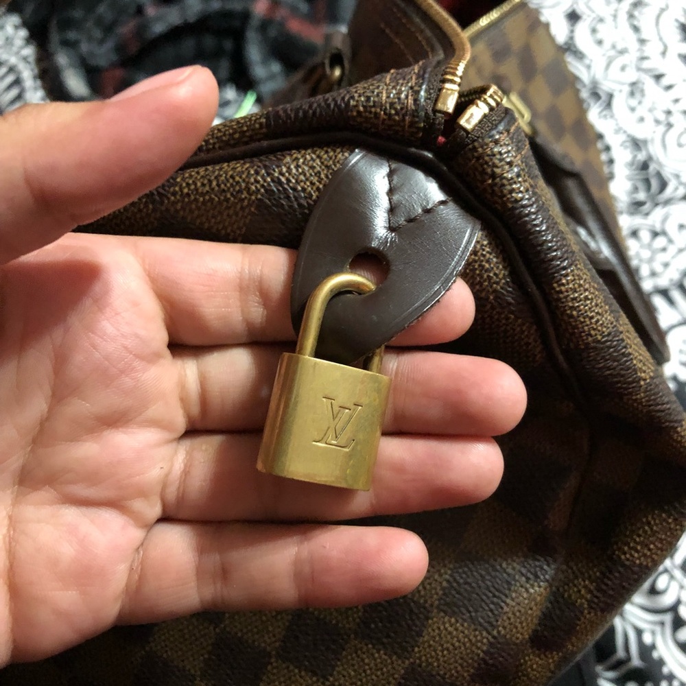 Louis vuitton hand. Bag - Picture 7 of 8